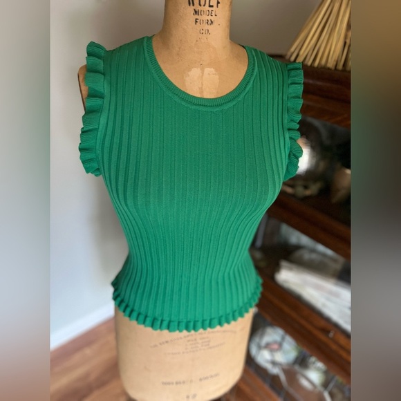 Zara Tops - Zara green sleeveless ruffle sleeve stretchy pullover top